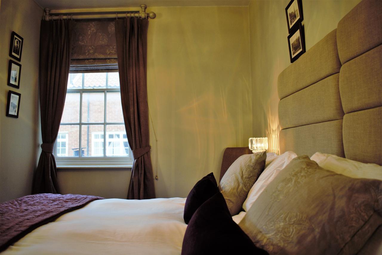 Hotel White Horse & Griffin à Whitby Extérieur photo