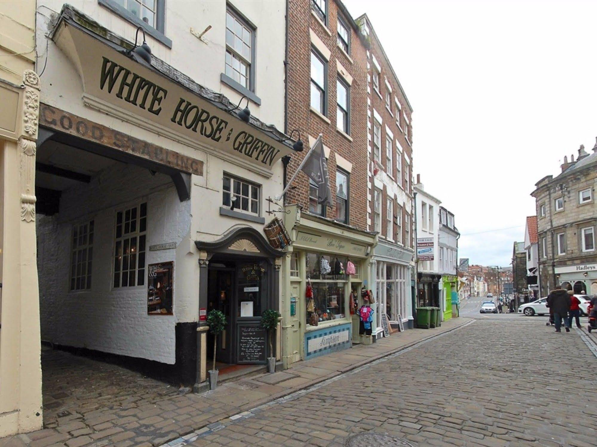 Hotel White Horse & Griffin à Whitby Extérieur photo