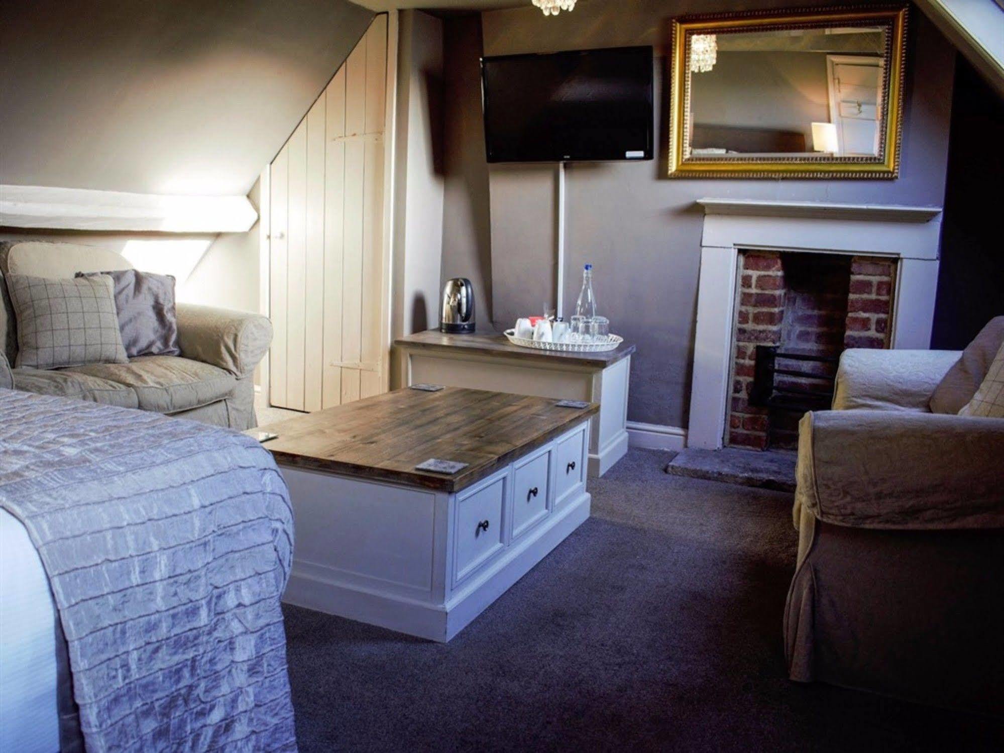 Hotel White Horse & Griffin à Whitby Extérieur photo